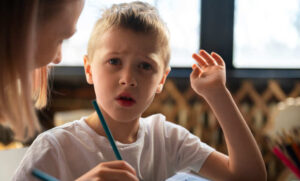 Leerling krijg individueel onderzoek op school voor diagnostiek en verzorgen van passend onderwijs op school.